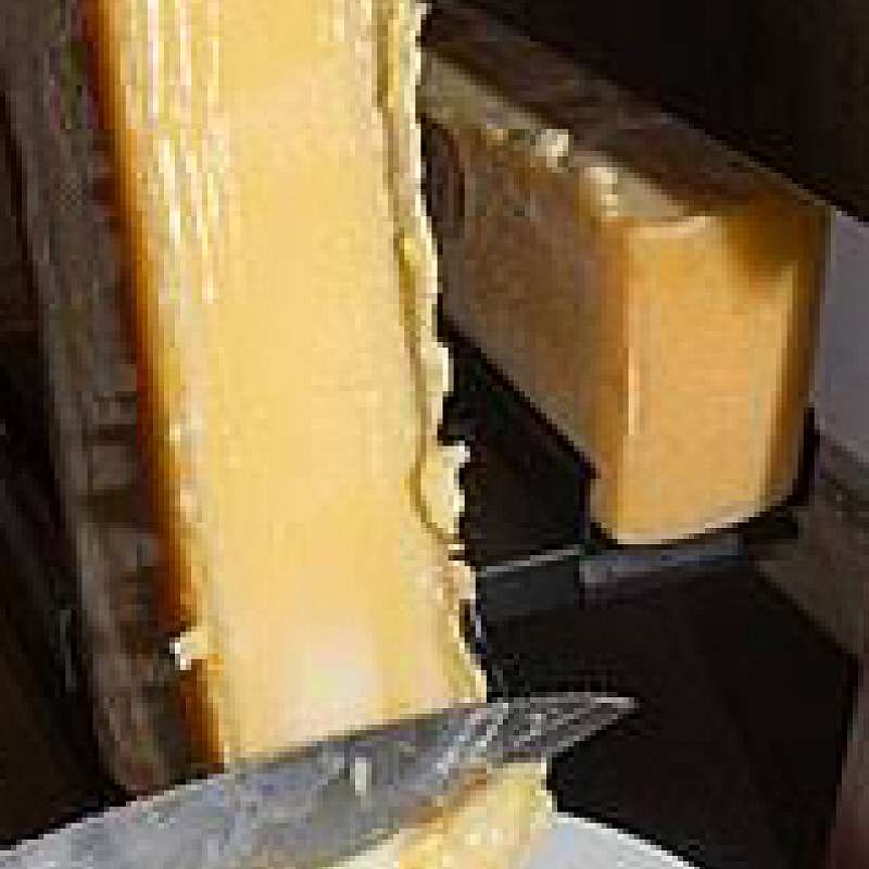 Vonken houtoven: Raclette op de Vonken houtoven, door The Founder, Chef Adrien