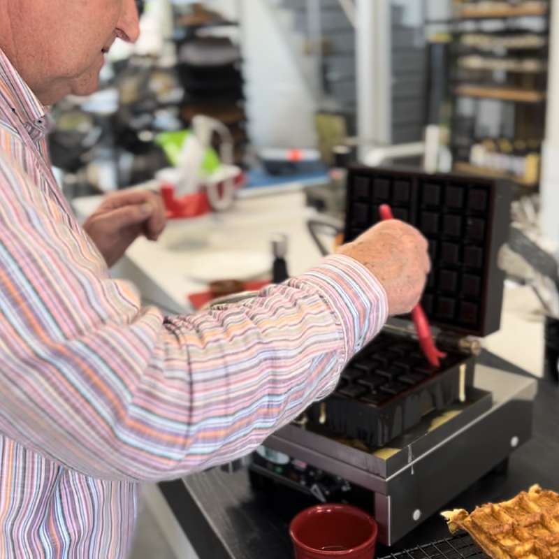 Demo en degustatie: Allerheiligen OPENDEURDAG, Wafelbak met gietijzeren wafelijzer & roomijs in de Nemox ijsturbine