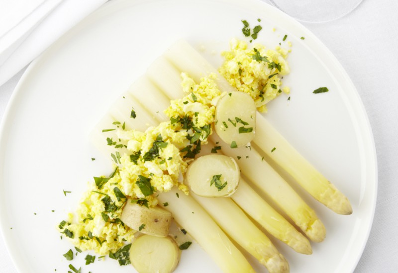 Asperges à la Flamande