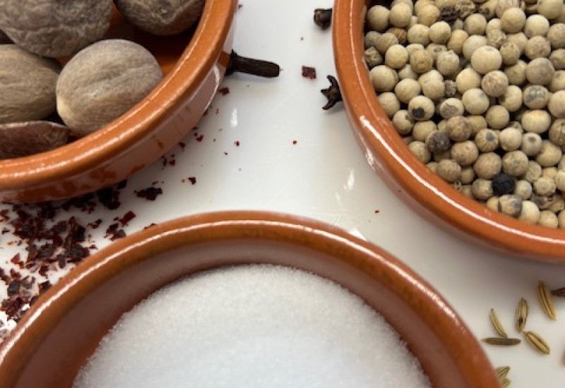Kruidenmix peper, zout, nootmuskaat
